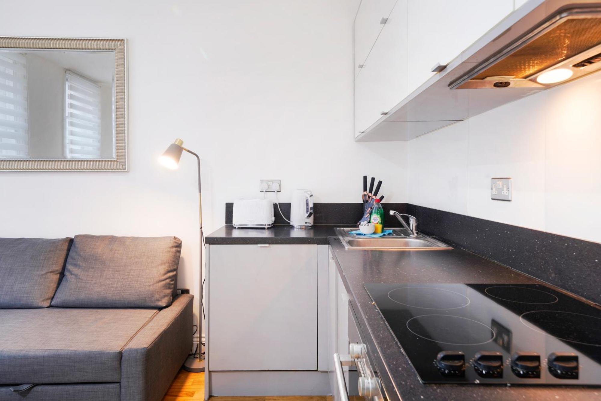 Apt 1, Soho Apartments 1St Floor By Indigo Flats Londra Dış mekan fotoğraf