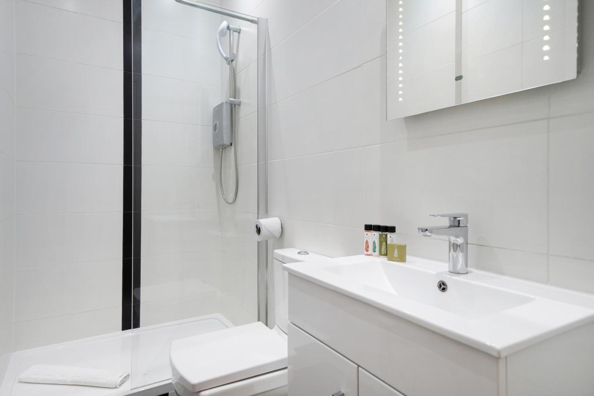 Apt 1, Soho Apartments 1St Floor By Indigo Flats Londra Dış mekan fotoğraf